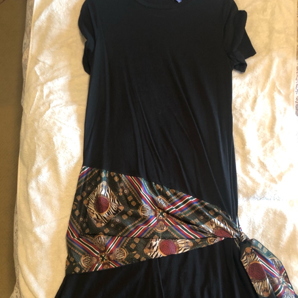 Cotton mid-length dress with silk belt details